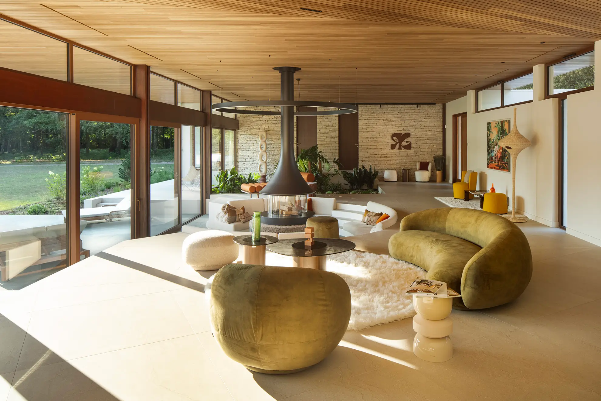 Salon principal + accès à la terrasse de 400m²